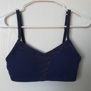 Lucy sports bra